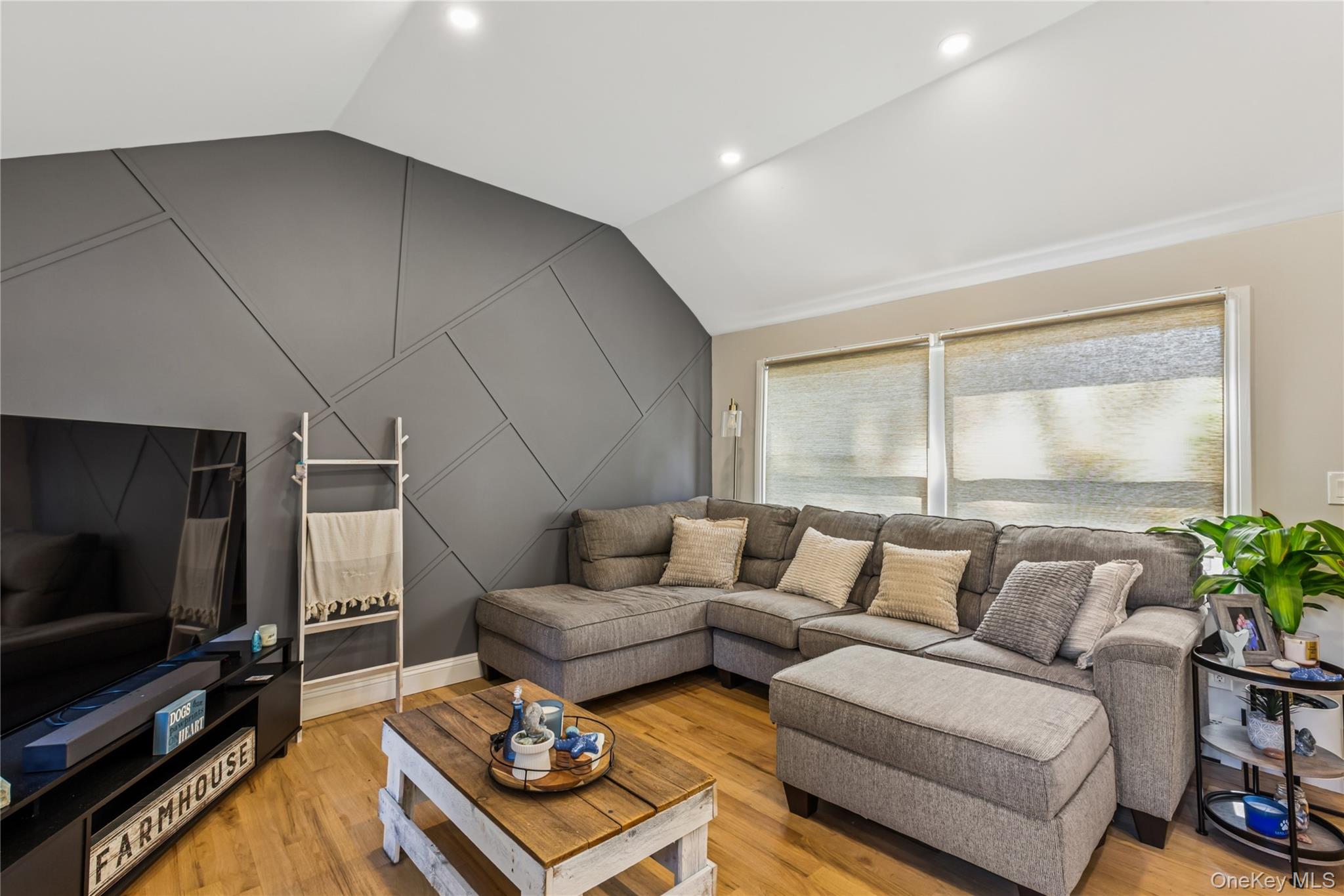 #4 photo, 39 Gould Road, サフォーク郡 Centereach , NY 11720