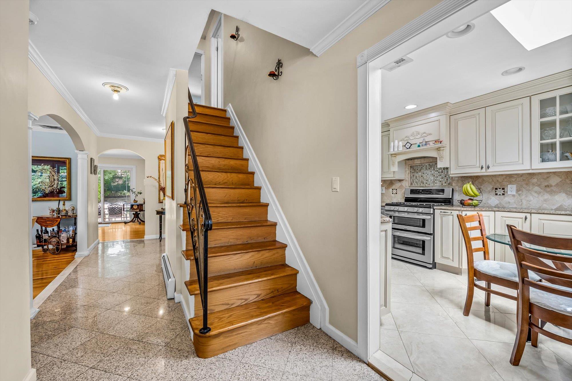 #2 photo, 15 Edgewood Place, ナッソー郡 Great Neck , NY 11024