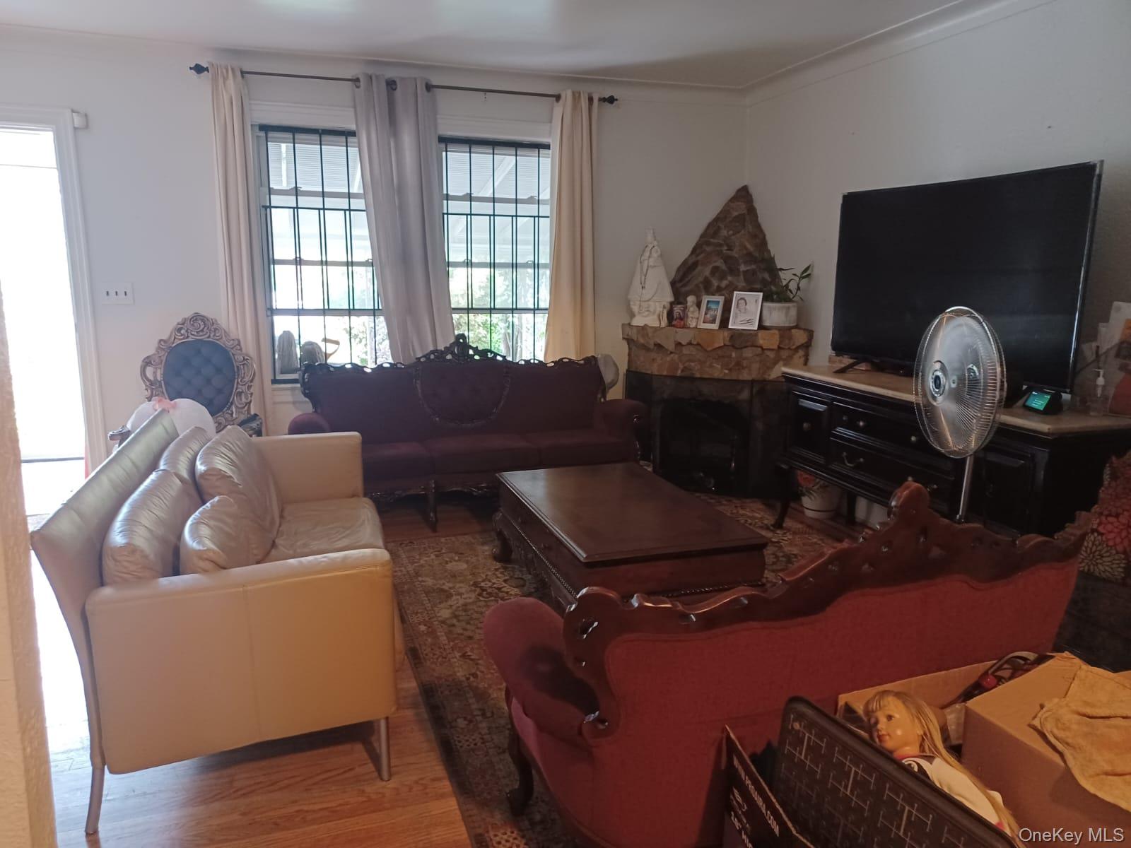 #2 photo, 17710 Troutville Road, クイーンズ区 Jamaica , NY 11434