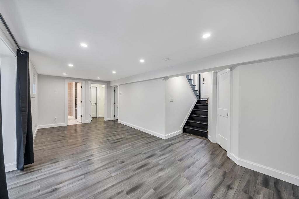 #19 photo, 322 Oak Neck Road, West Islip , NY 11795