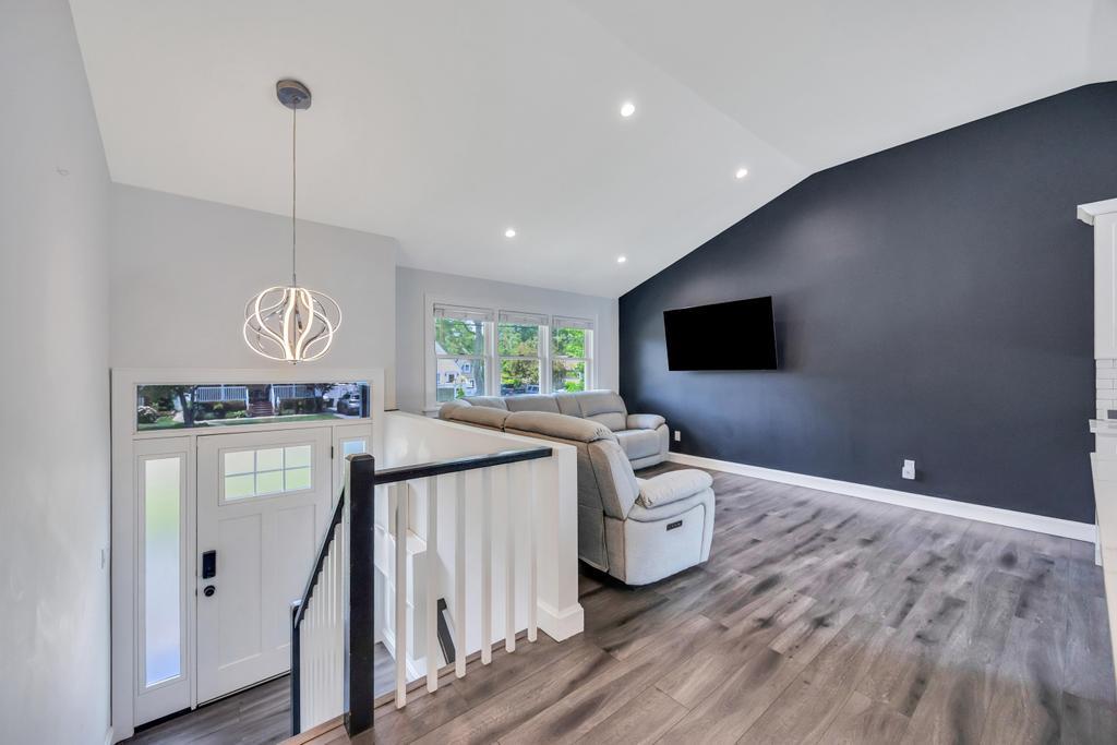 #3 photo, 322 Oak Neck Road, West Islip , NY 11795