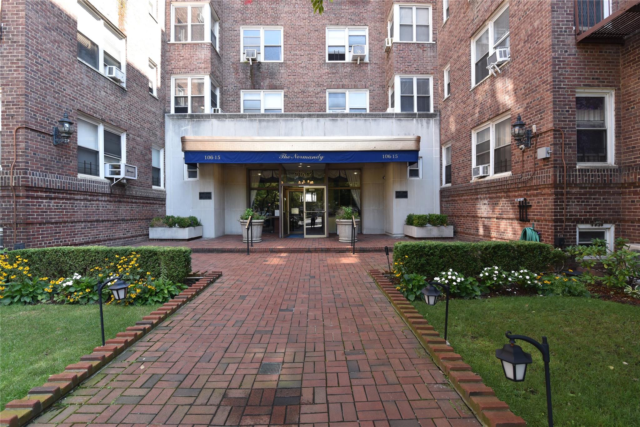 #1 photo, 106-15 Queens Boulevard, Forest Hills , NY 11375