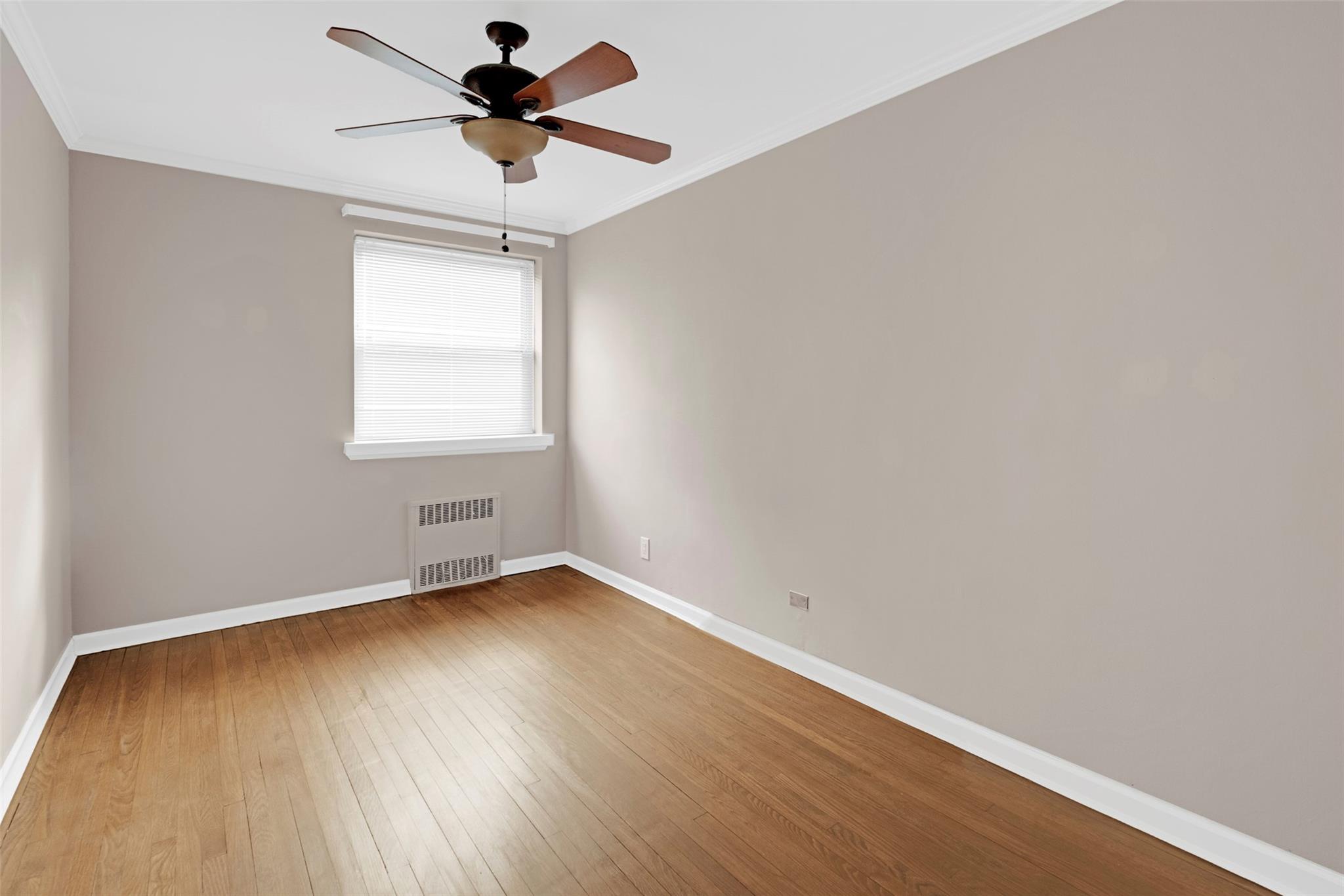 #11 photo, 162-21 Powells Cove Boulevard, クイーンズ区 Beechhurst , NY 11357