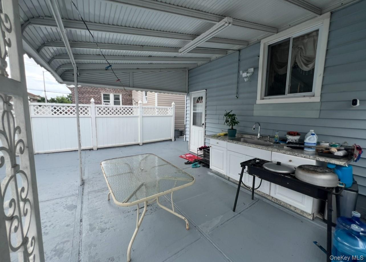 #9 photo, 9353 207th Street, クイーンズ区 Queens Village , NY 11428