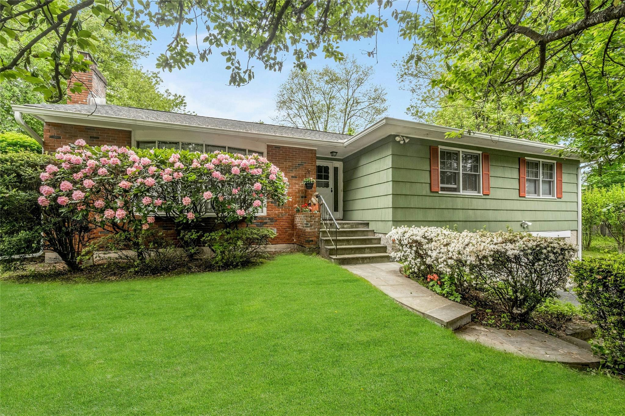 #1 photo, 263 Memorial Drive, 紐約州 Hawthorne , NY 10532