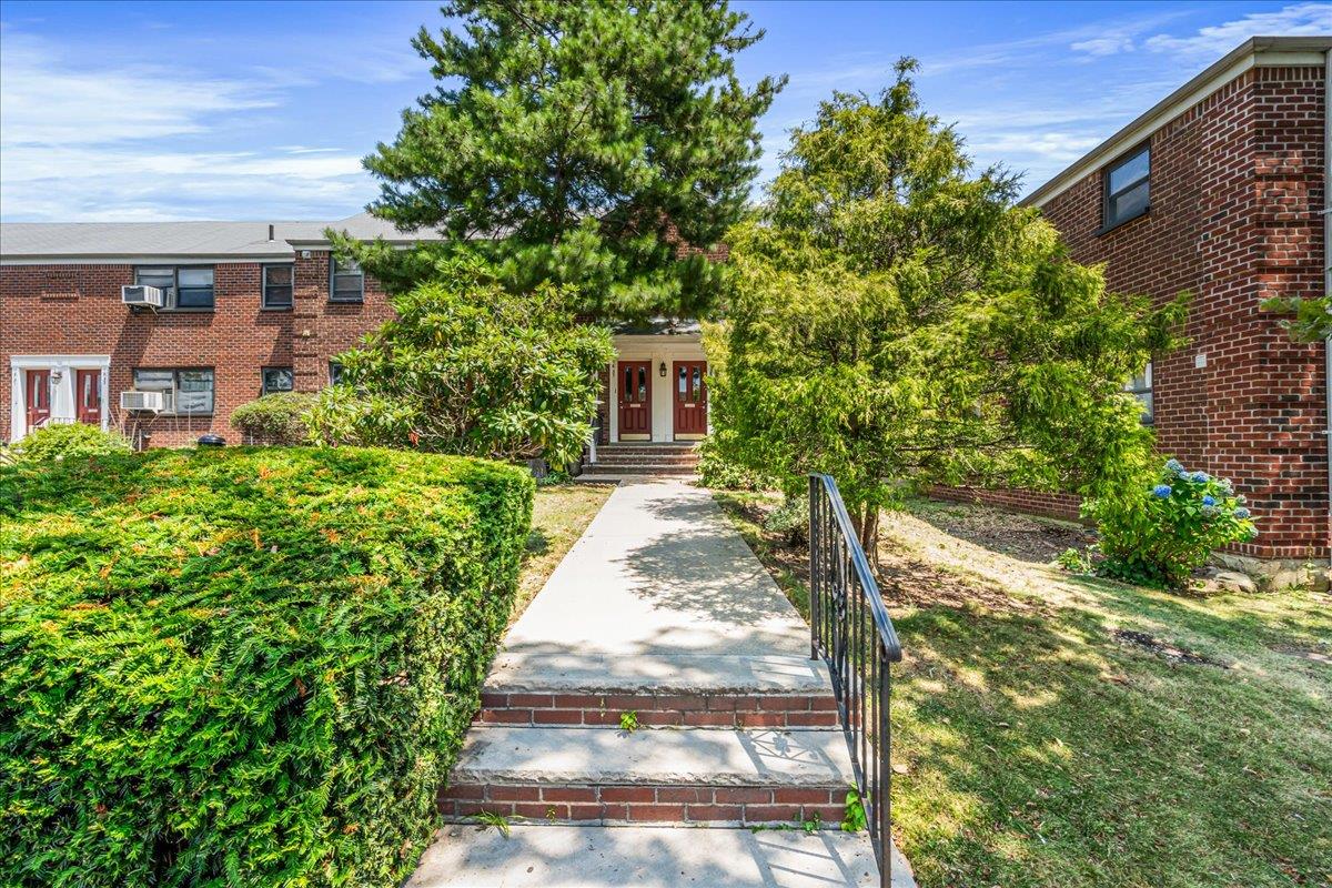 #15 photo, 16-37 Utopia Parkway, クイーンズ区 Whitestone , NY 11357