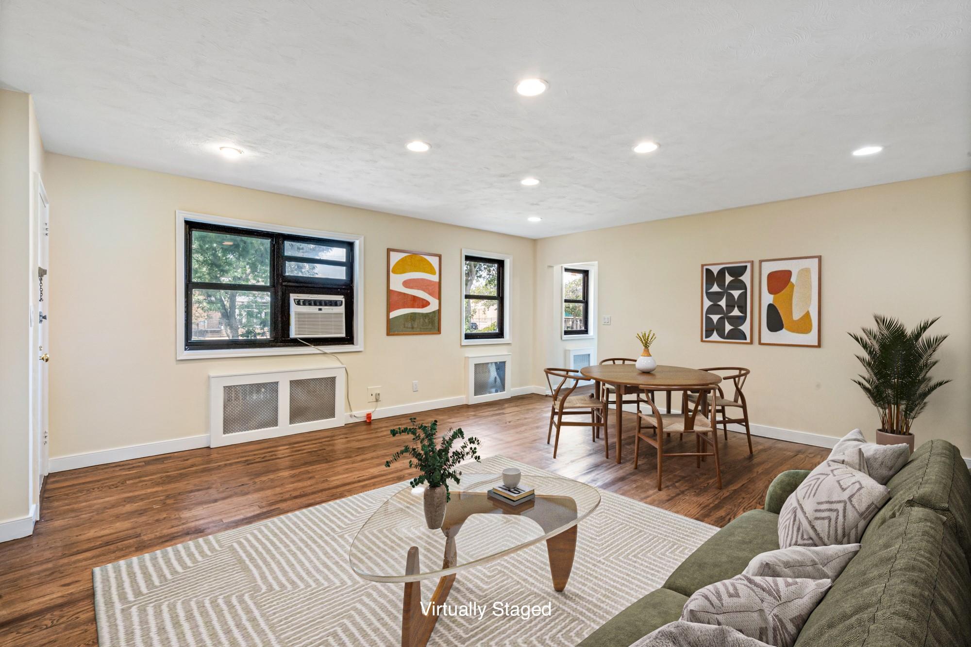 #2 photo, 16-37 Utopia Parkway, クイーンズ区 Whitestone , NY 11357