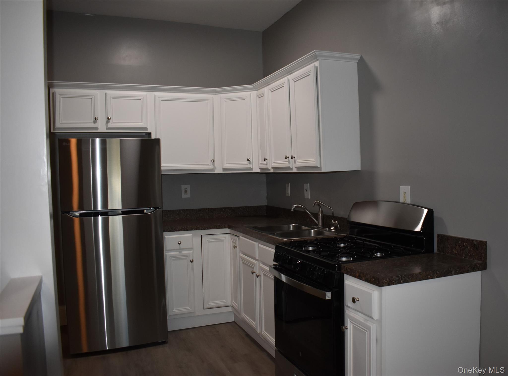 #4 photo, 30 Willow Road, Rocky Point , NY 11778