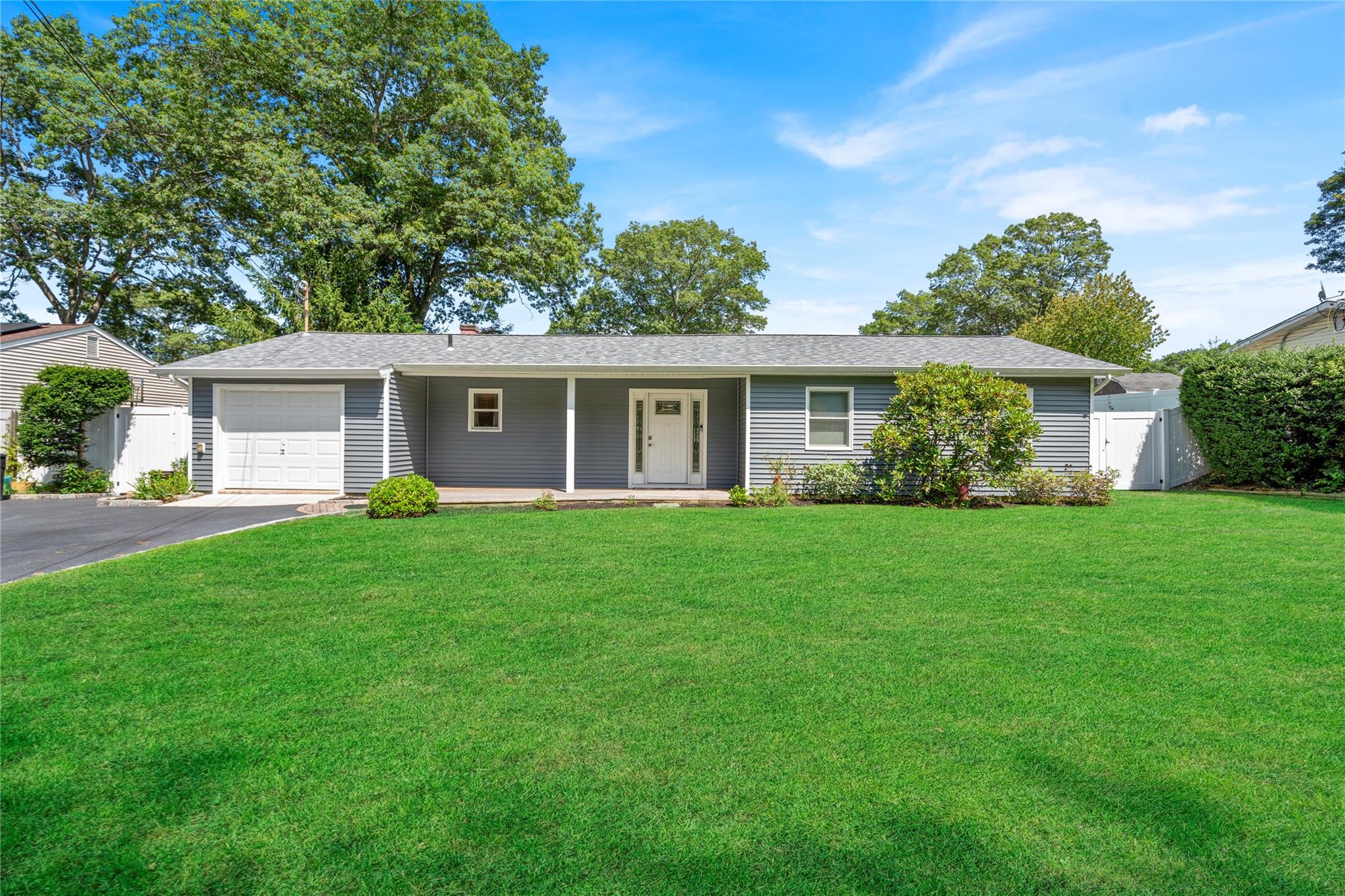 #1 photo, 61 Brookhaven Drive, 東長島 Rocky Point , NY 11778