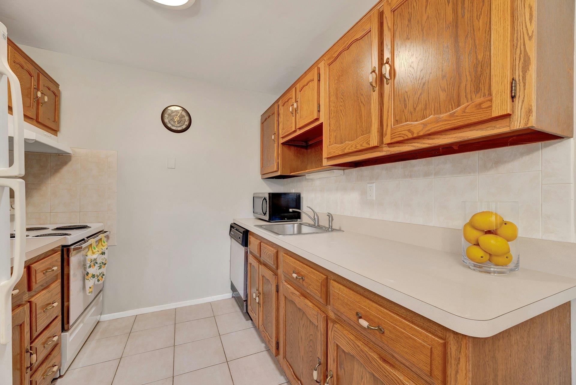 #9 photo, 164 Falmouth Court, 東長島 Ridge , NY 11961