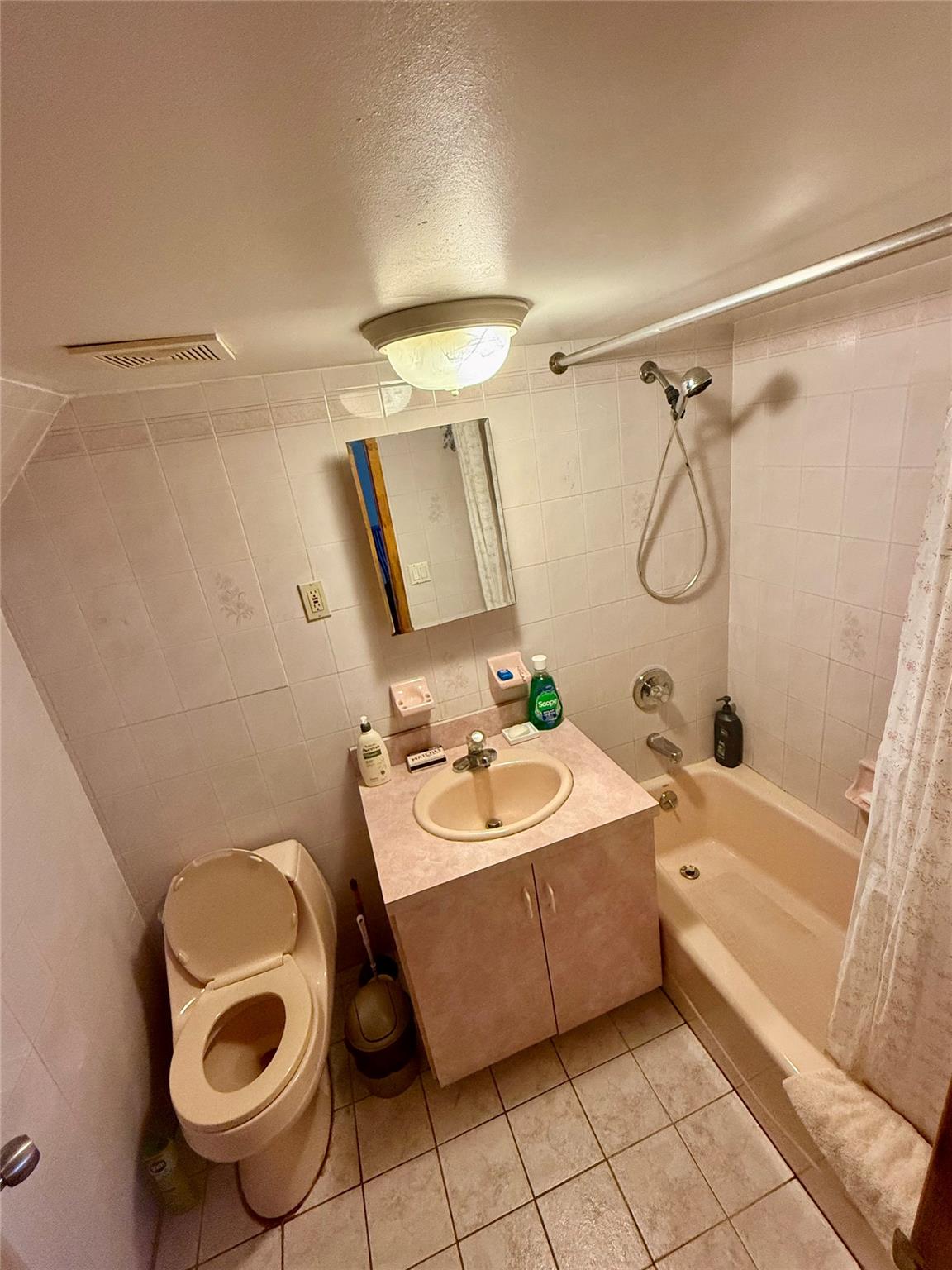 #11 photo, 2016 E. 28th Street, Brooklyn , NY 11229