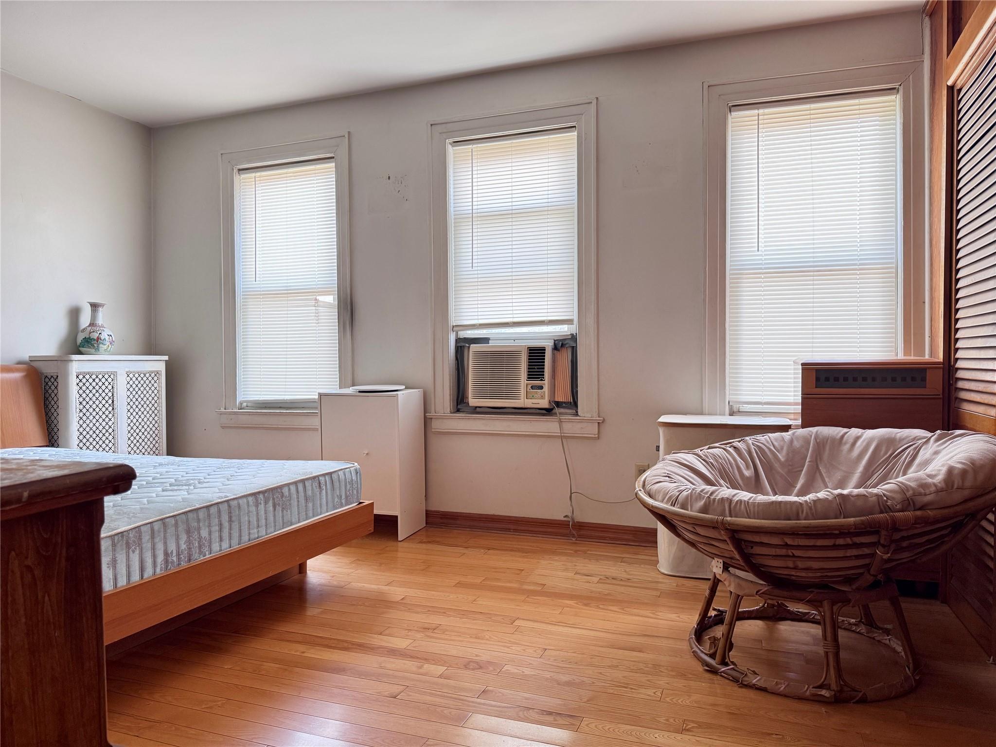 #18 photo, 2016 E. 28th Street, Brooklyn , NY 11229