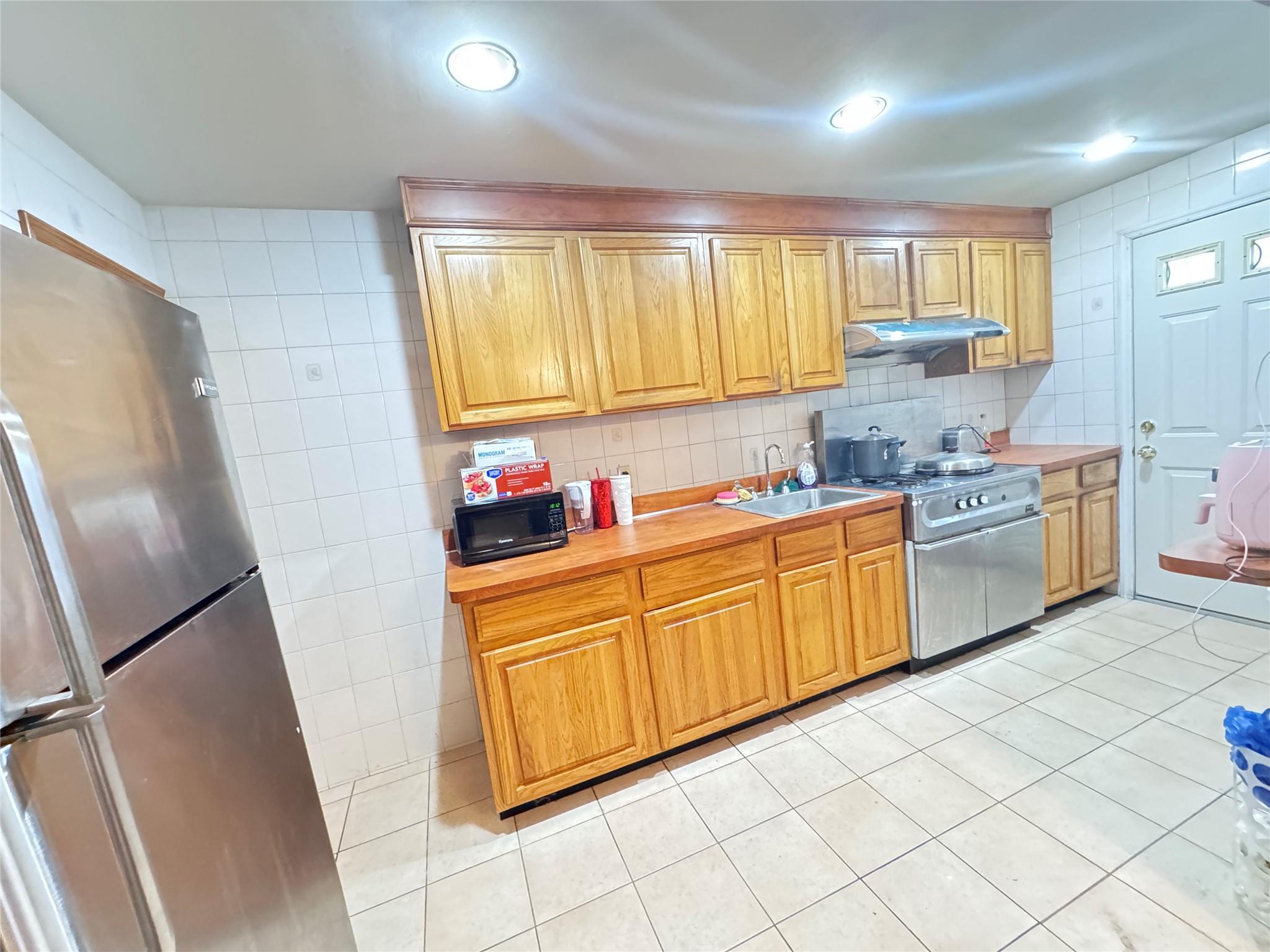 #6 photo, 2016 E. 28th Street, Brooklyn , NY 11229