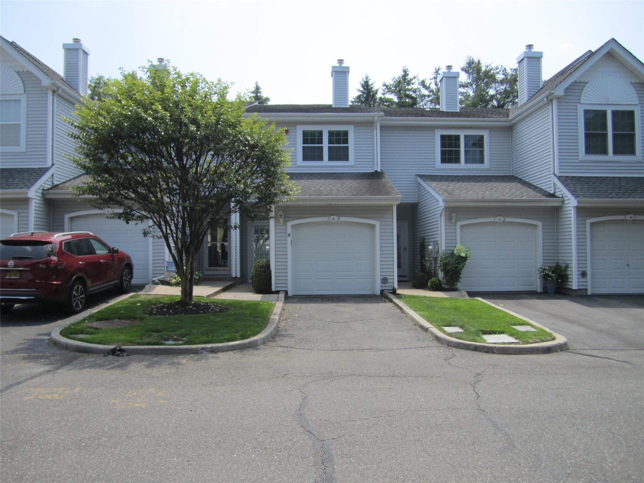 #1 photo, 163 Windward Court, 롱 아일랜드 Port Jefferson , NY 11777