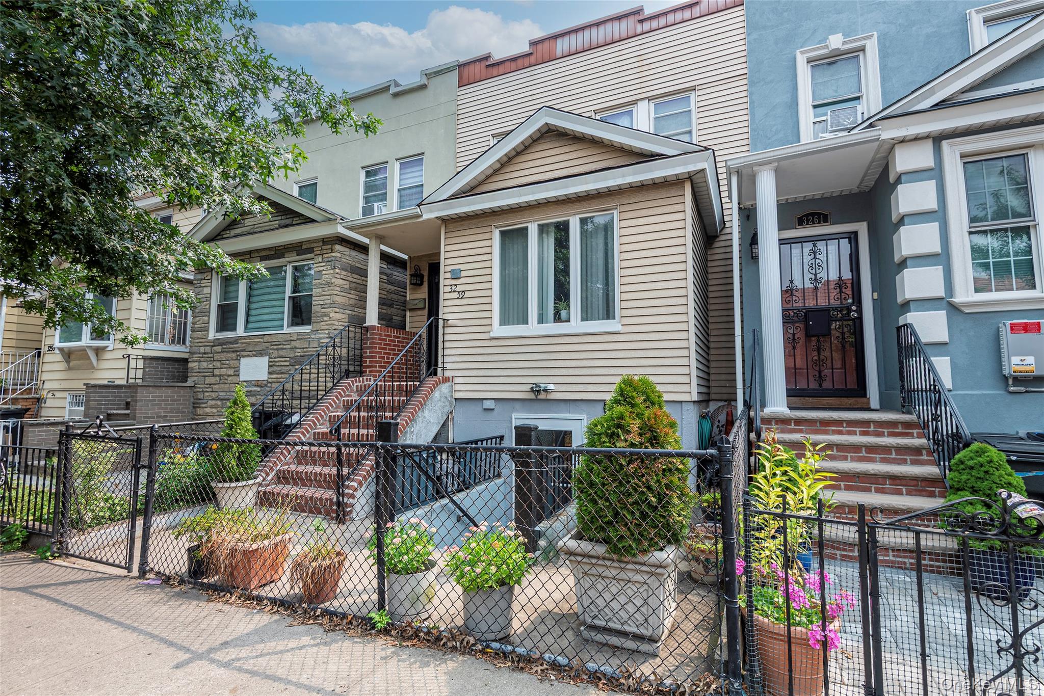 #1 photo, 32-59 78 Street, 皇后区 艾姆赫斯特 East Elmhurst , NY 11370