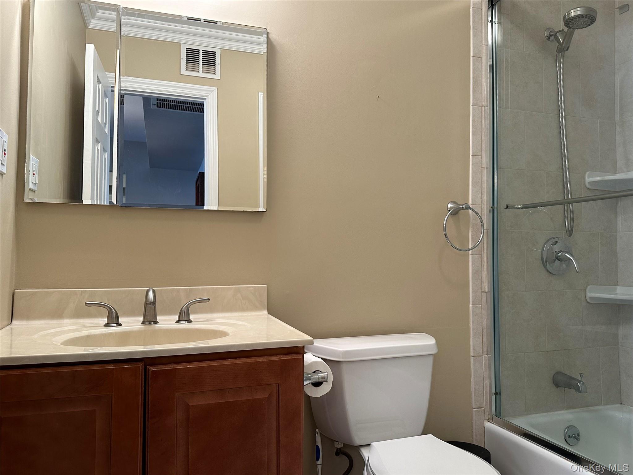 #10 photo, 94 Bailey Court, サフォーク郡 Middle Island , NY 11953