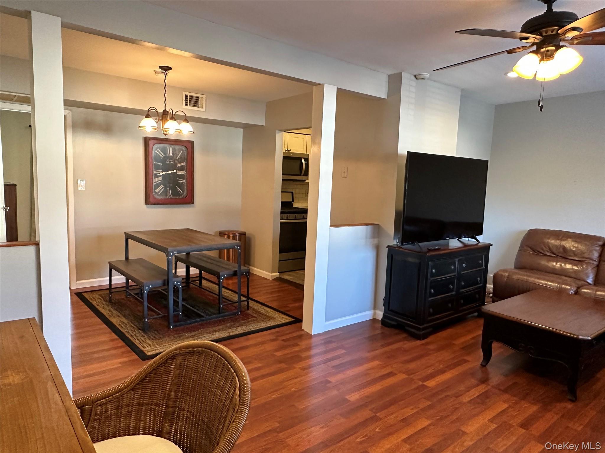 #3 photo, 94 Bailey Court, サフォーク郡 Middle Island , NY 11953