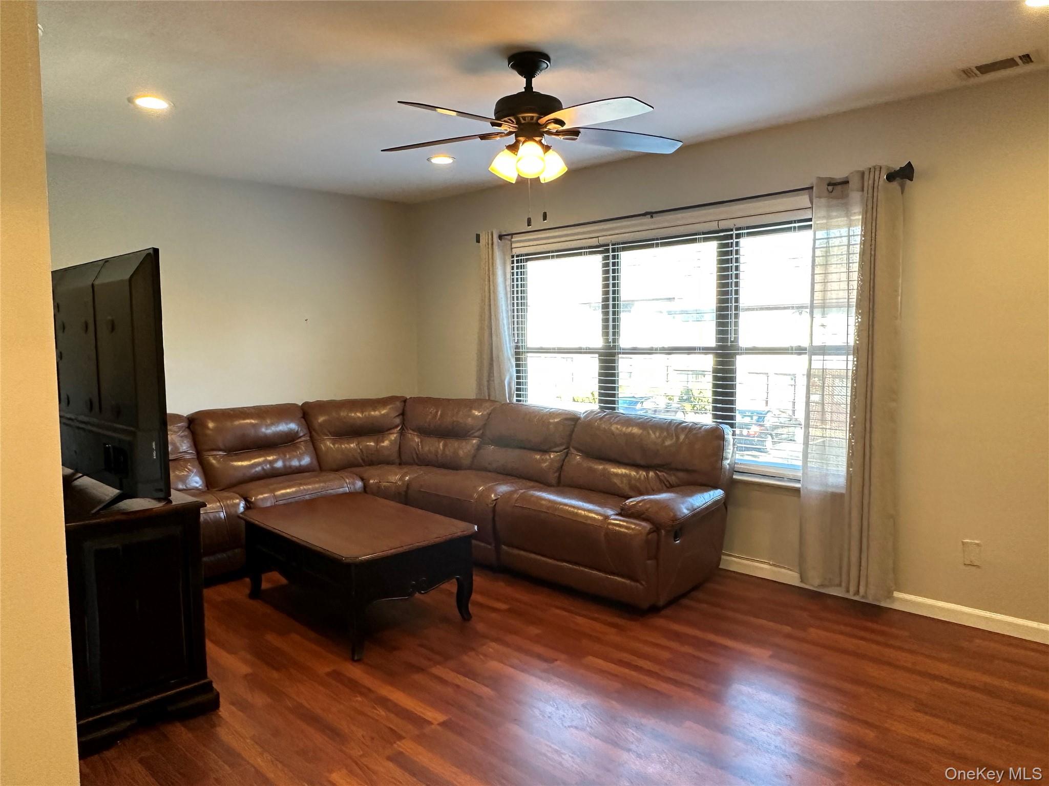 #5 photo, 94 Bailey Court, サフォーク郡 Middle Island , NY 11953