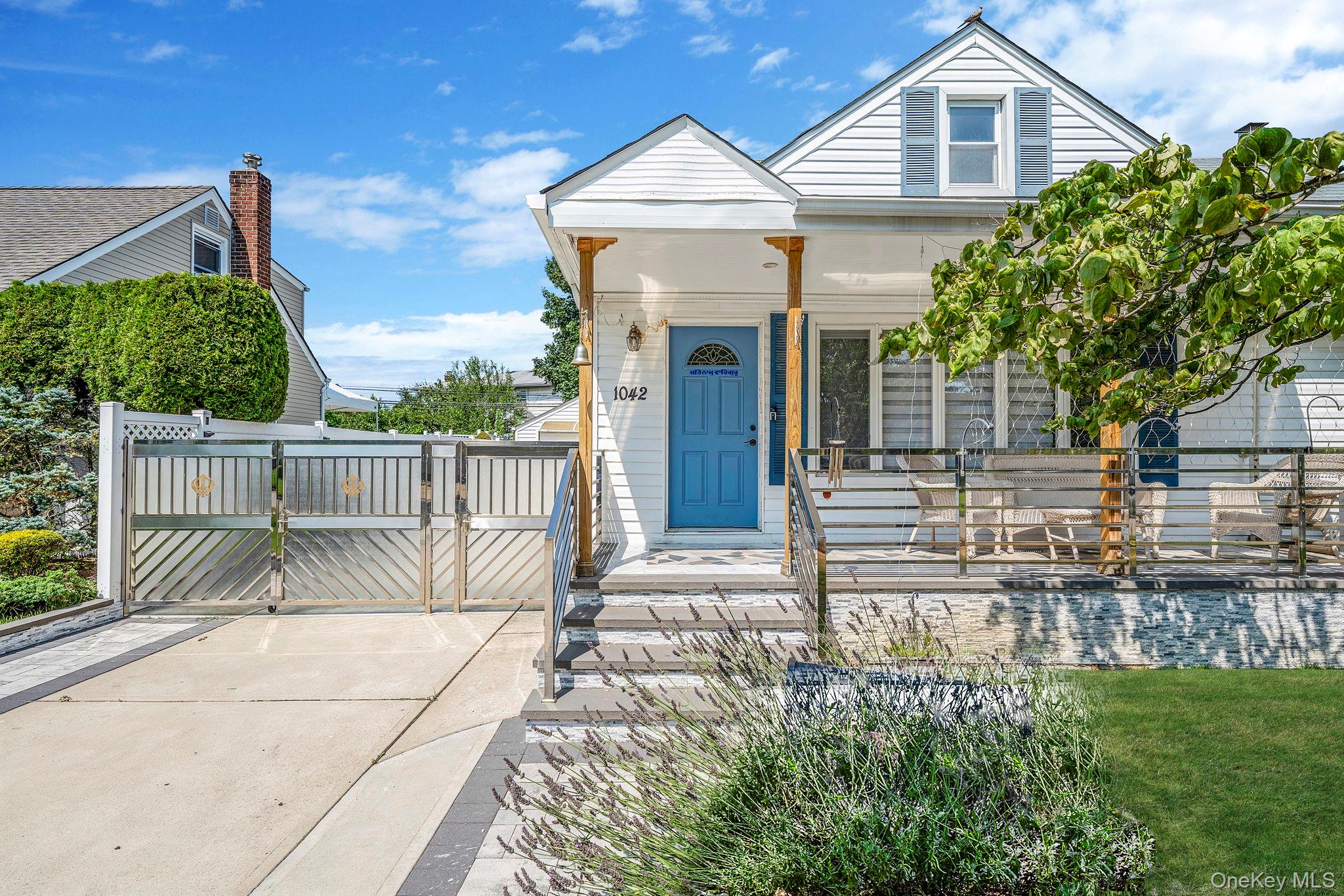 #1 photo, 1042 Jerome Road, 長島 Franklin Square , NY 11010