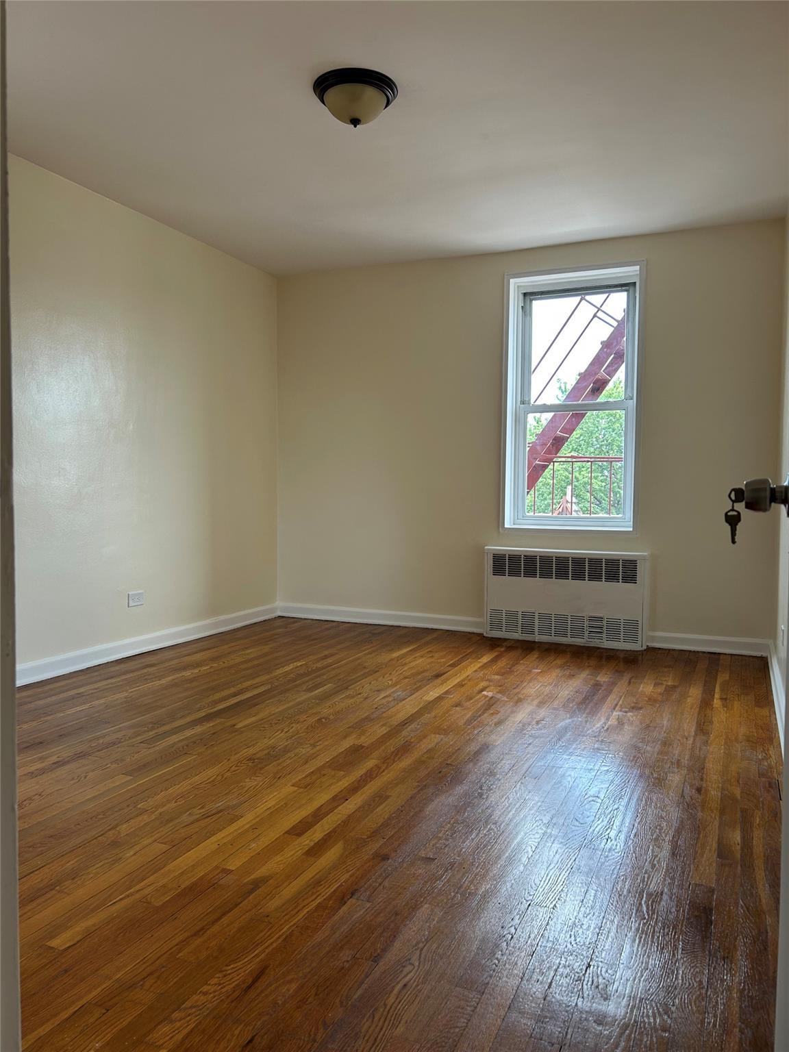 #10 photo, 33-05 90 Street, Jackson Heights , NY 11372