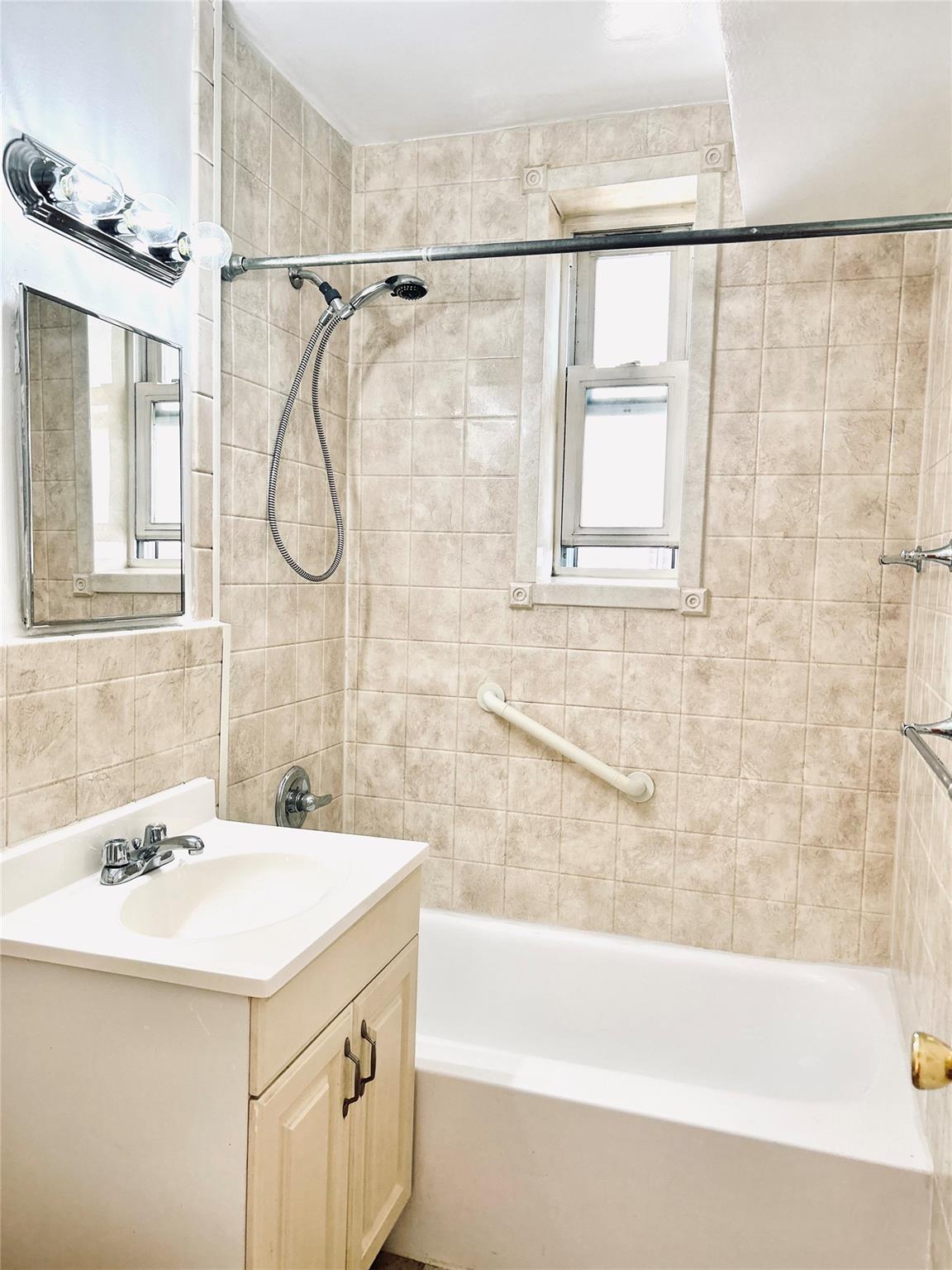 #11 photo, 33-05 90 Street, Jackson Heights , NY 11372