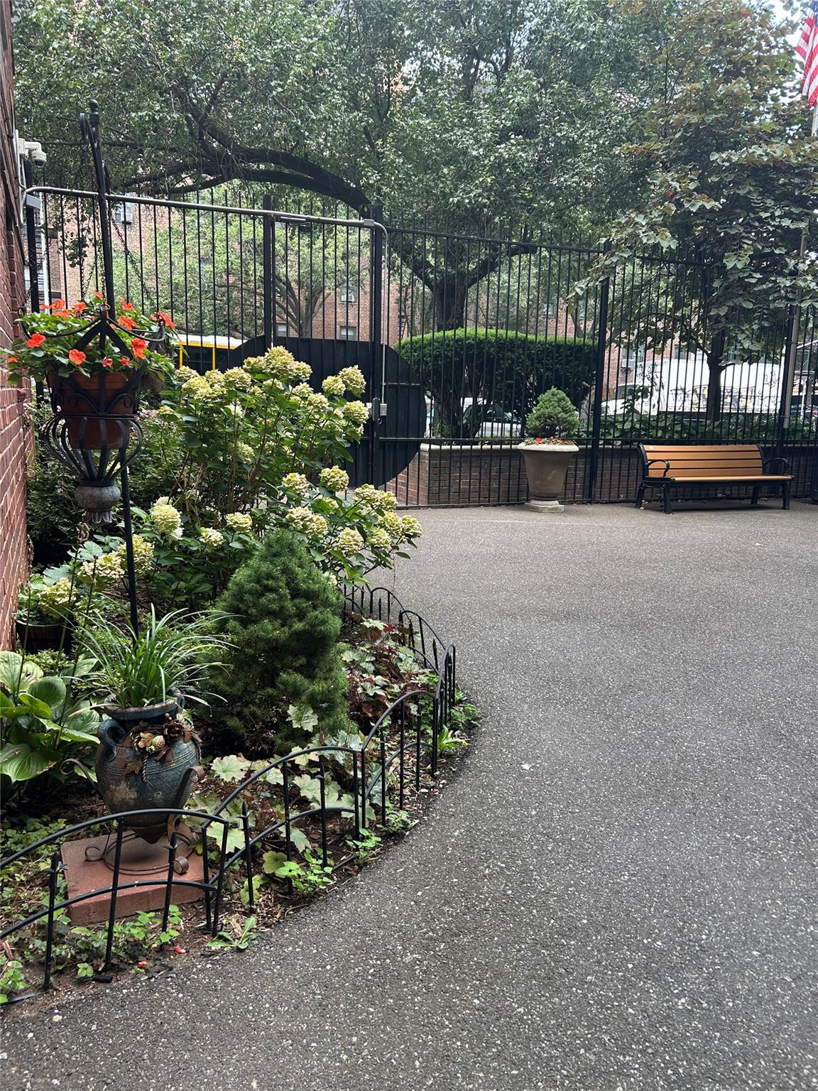 #18 photo, 33-05 90 Street, Jackson Heights , NY 11372