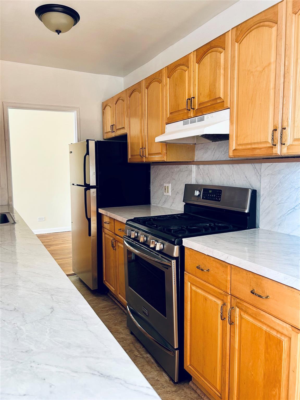 #7 photo, 33-05 90 Street, Jackson Heights , NY 11372