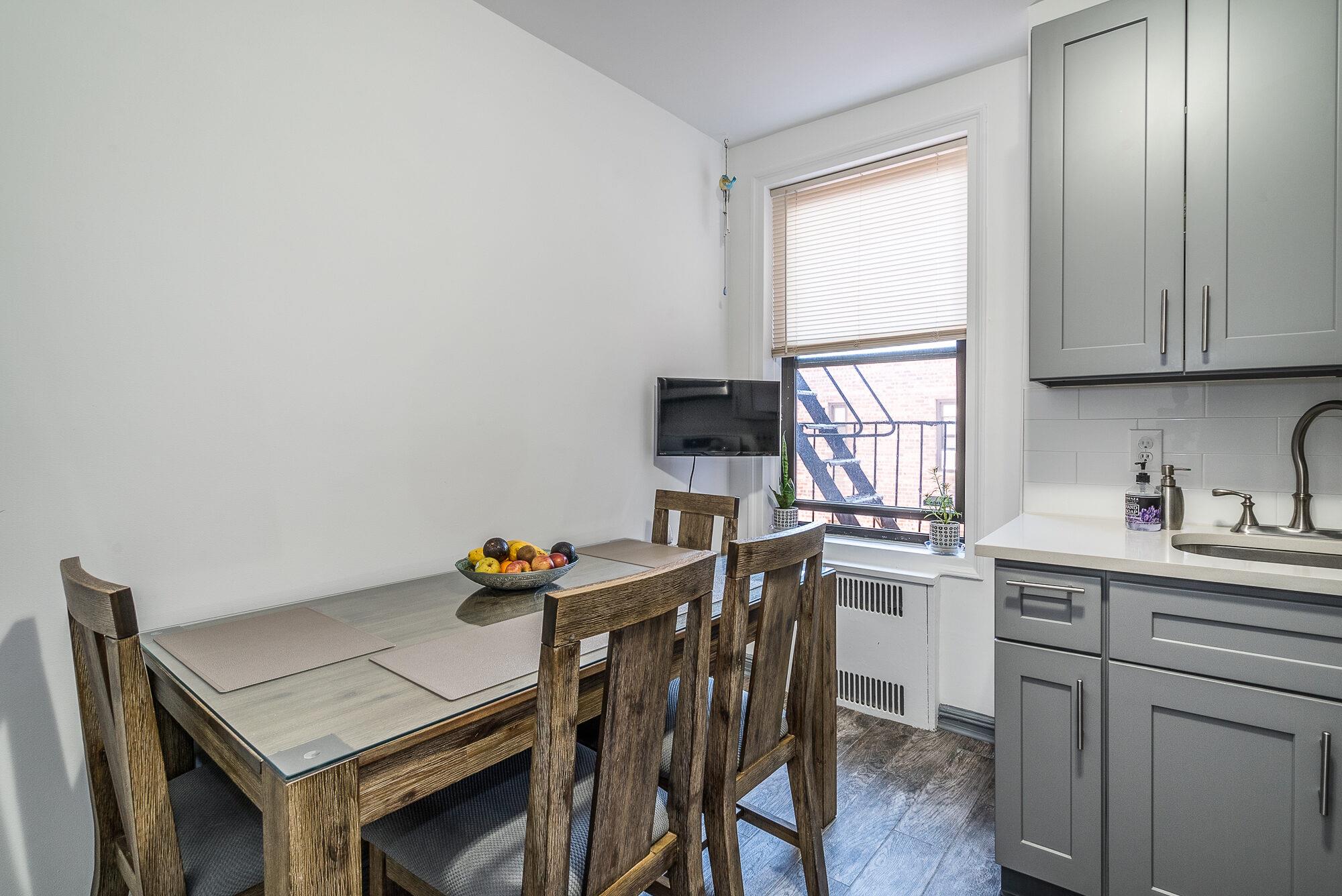 #13 photo, 83-80 118th Street, クイーンズ区 Kew Gardens , NY 11415