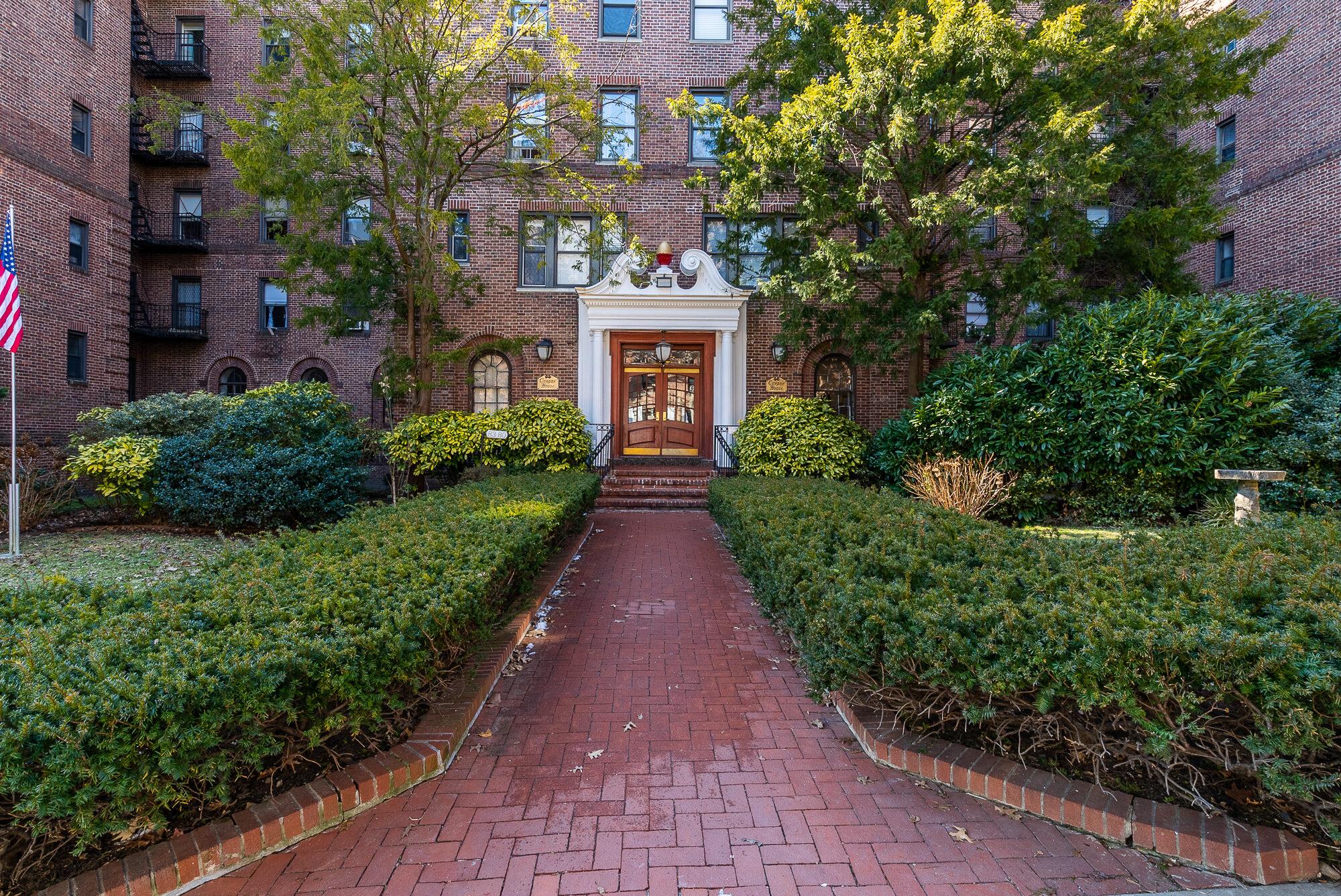 #3 photo, 83-80 118th Street, クイーンズ区 Kew Gardens , NY 11415