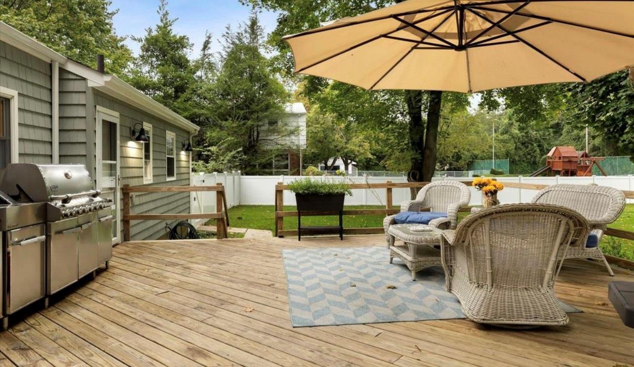 #16 photo, 240 Plainview Road, ناسو Woodbury , NY 11797