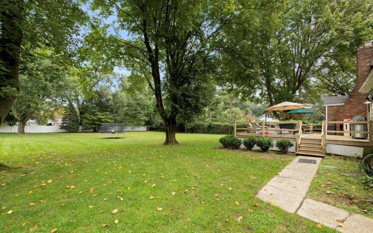 #17 photo, 240 Plainview Road, ناسو Woodbury , NY 11797