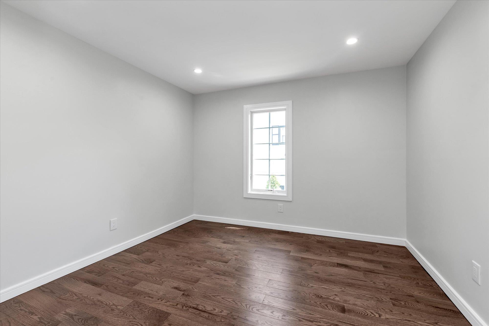 #17 photo, 439 Bayview Avenue, ナッソー郡 Cedarhurst , NY 11516