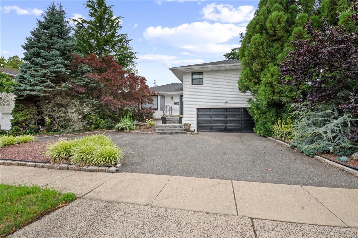 #2 photo, 47 Winthrop Road, 長島 Plainview , NY 11803