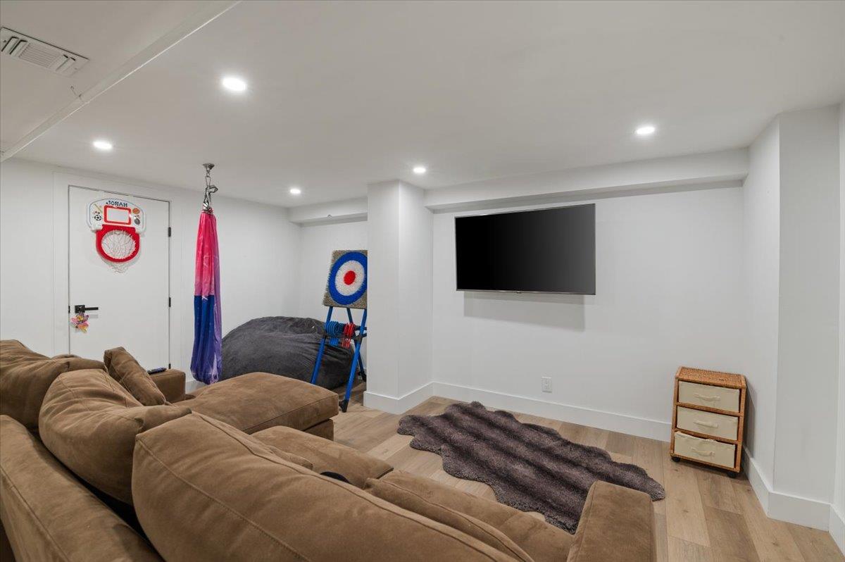 #20 photo, 47 Winthrop Road, 長島 Plainview , NY 11803