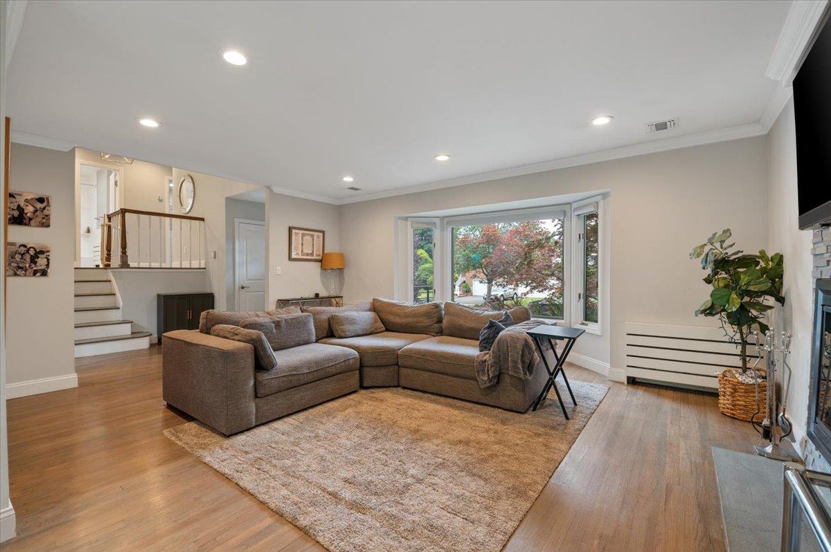 #5 photo, 47 Winthrop Road, 長島 Plainview , NY 11803