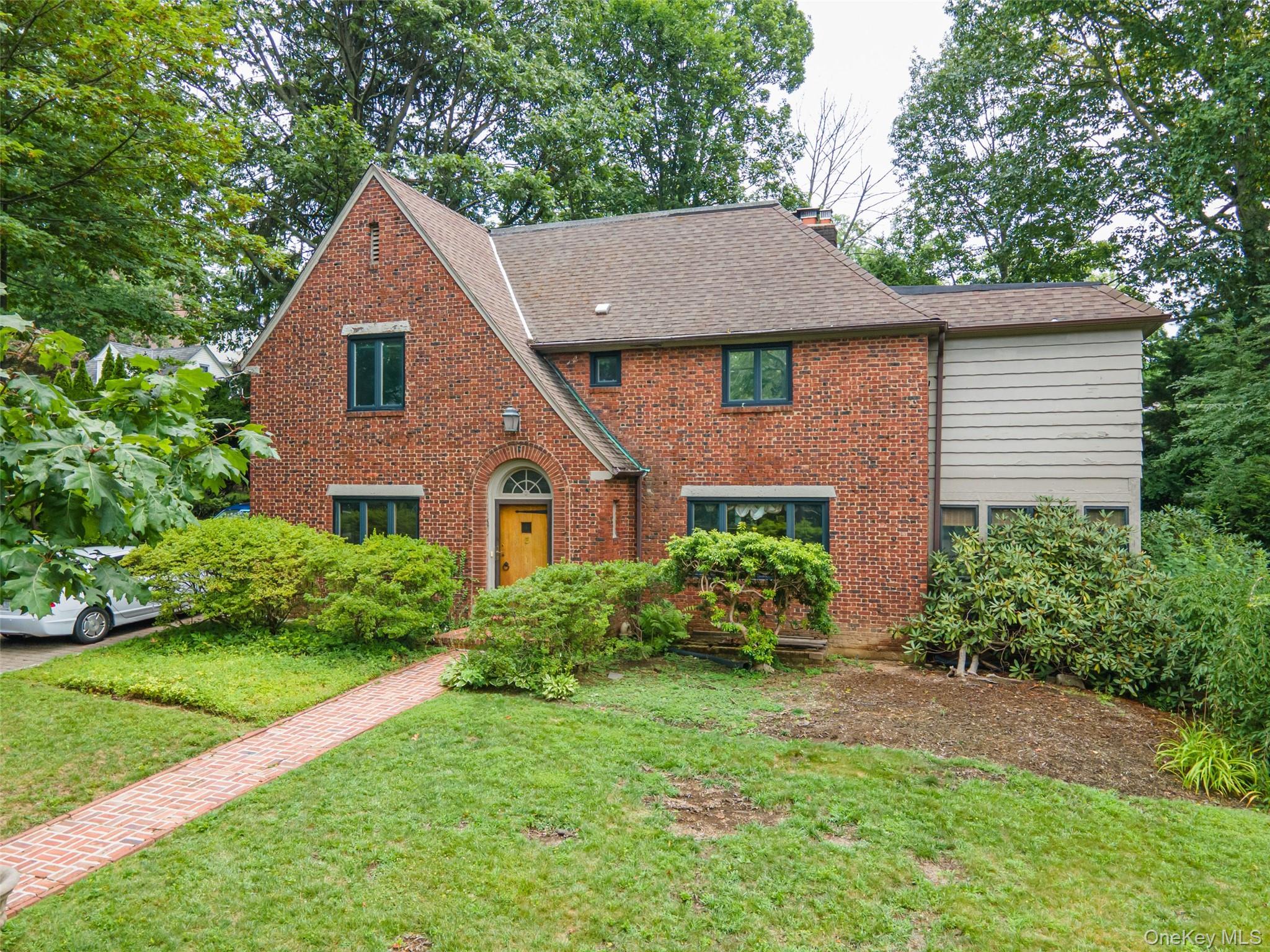 #1 photo, 3 Buckingham Place, Great Neck , NY 11021