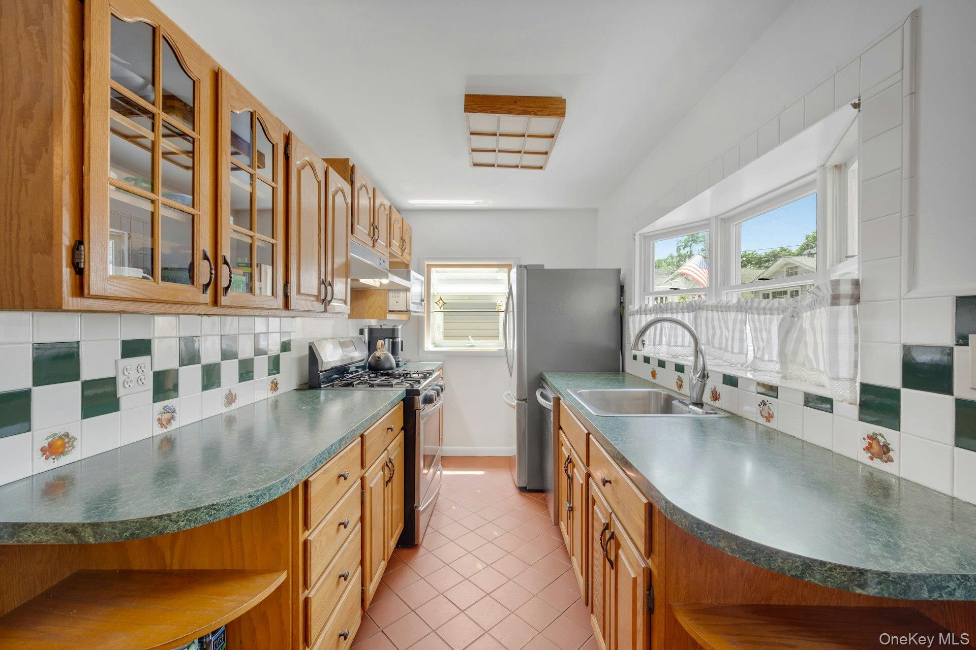 #11 photo, 48 B Edgewater Park, 布朗士 Bronx , NY 10465