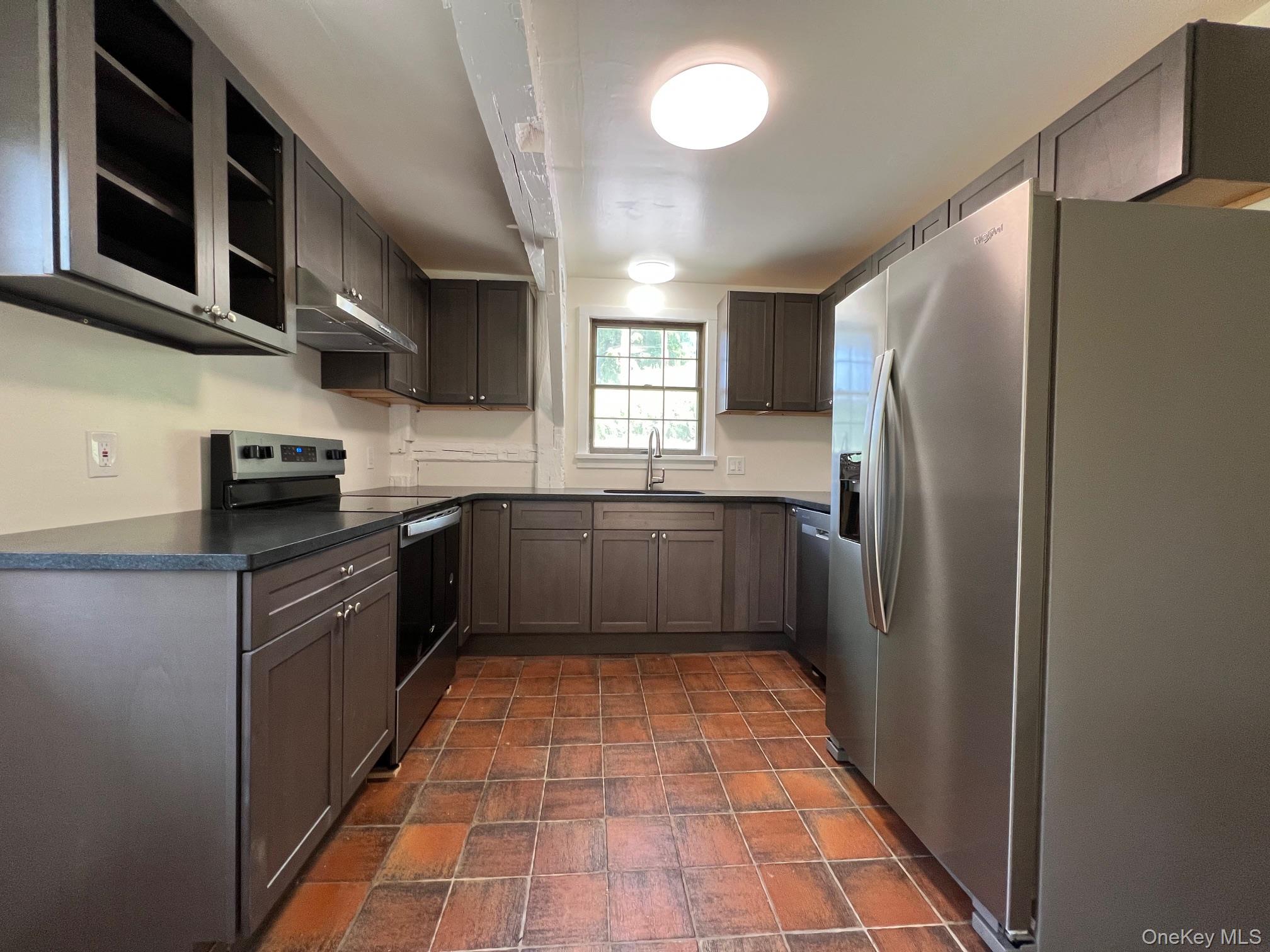 #1 photo, 121 E Hook Cross Road, Hopewell Junction , NY 12533
