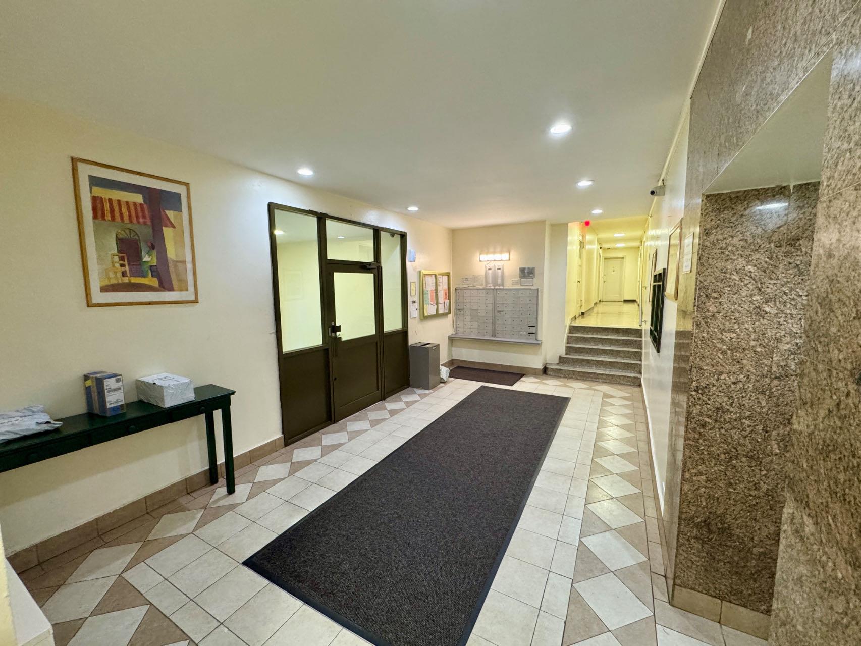 #2 photo, 8830 182nd Street, クイーンズ区 Hollis , NY 11423