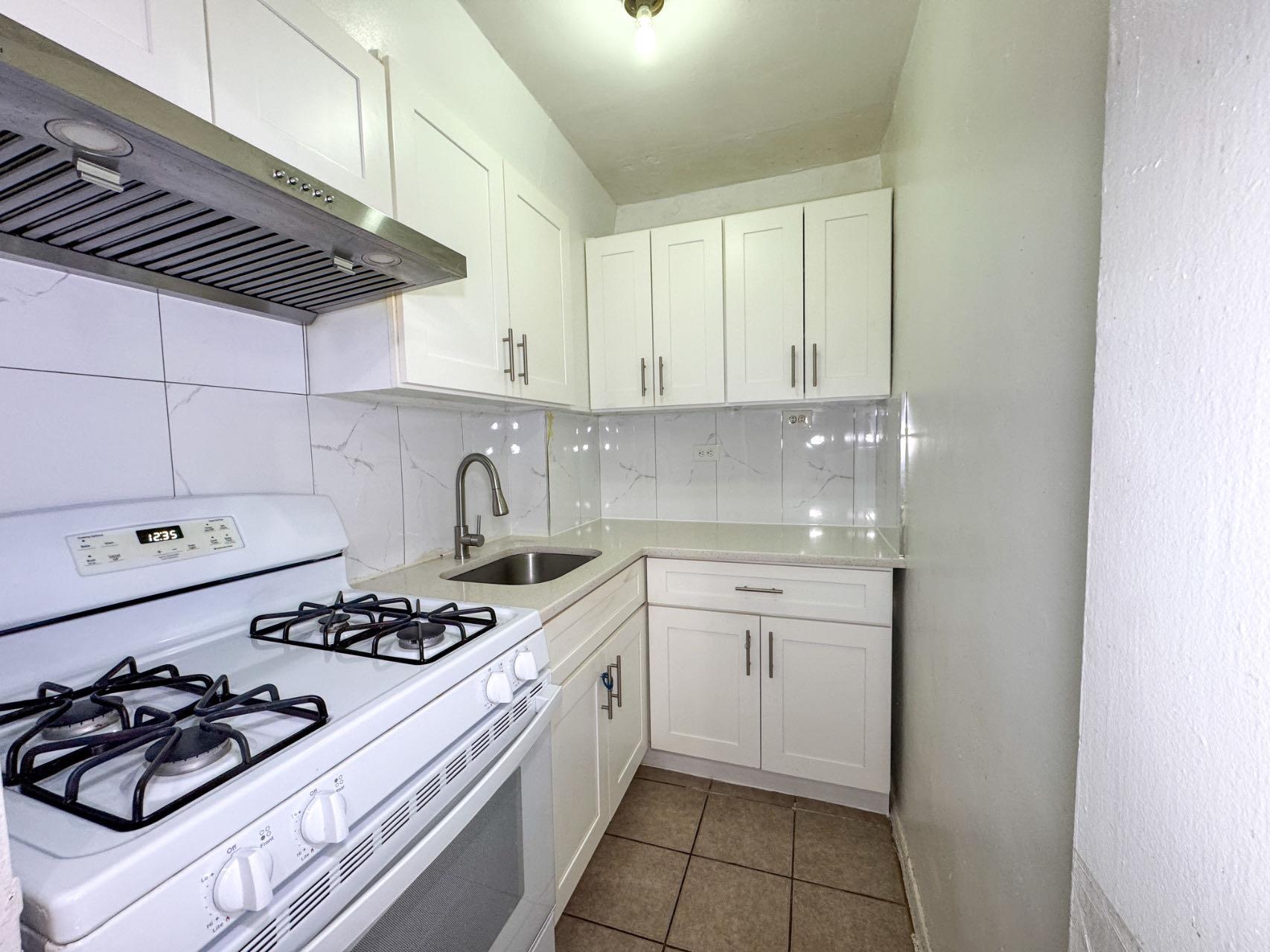 #3 photo, 8830 182nd Street, クイーンズ区 Hollis , NY 11423