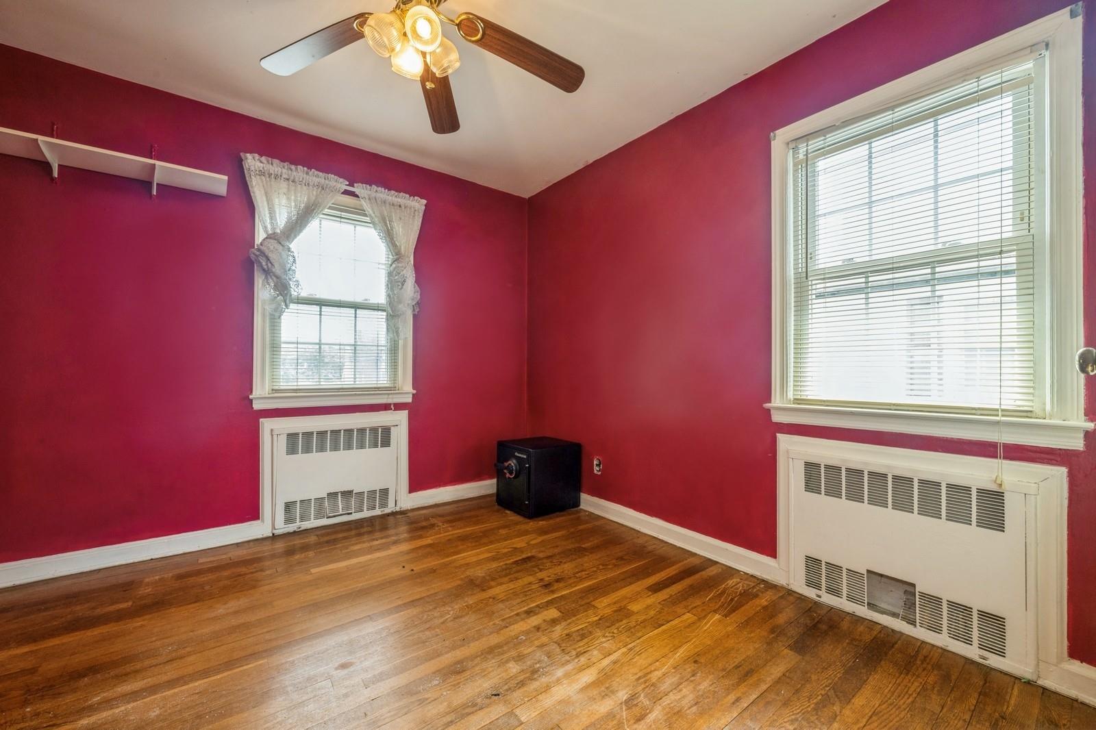 #11 photo, 72 Spruce Street, West Hempstead , NY 11552