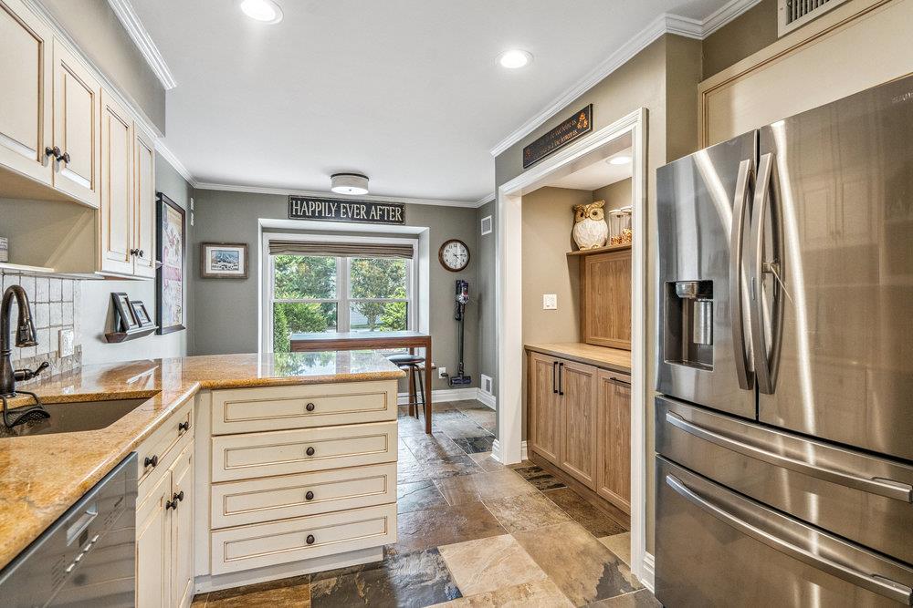 #14 photo, 27 Captains Drive, Islip , NY 11751