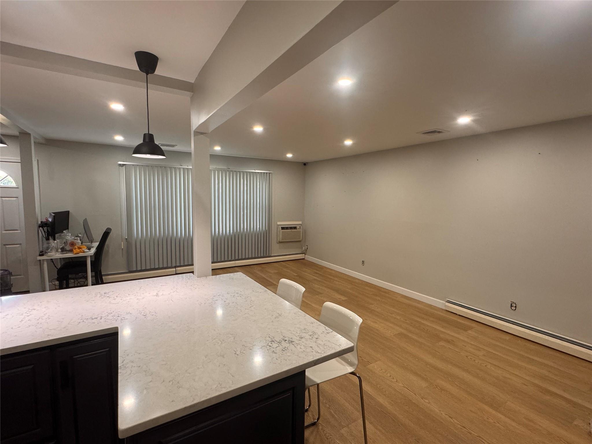 #5 photo, 239 Lake Avenue, سوفولك Deer Park , NY 11729