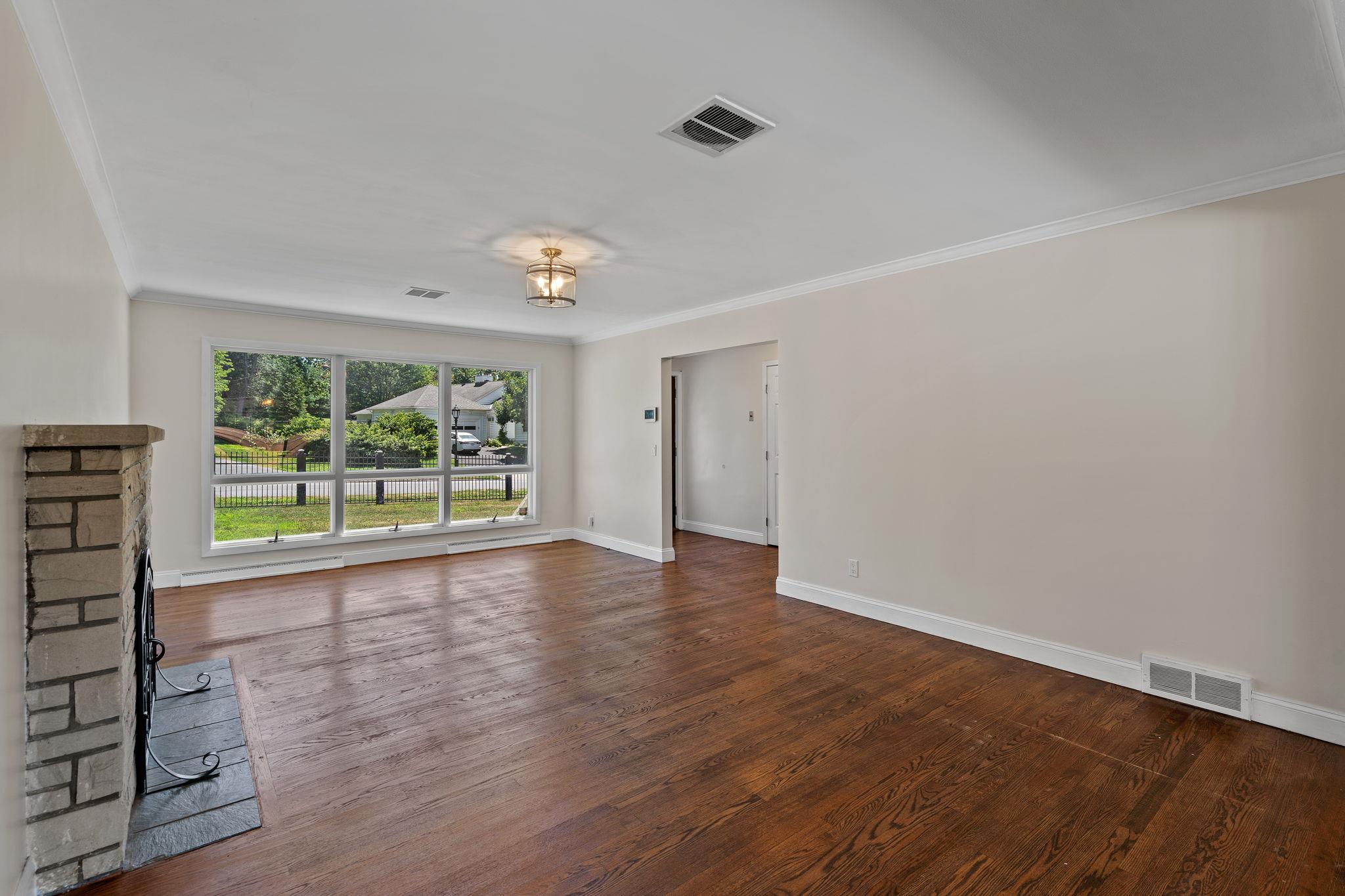 #10 photo, 51 Loockerman Avenue, Poughkeepsie , NY 12601