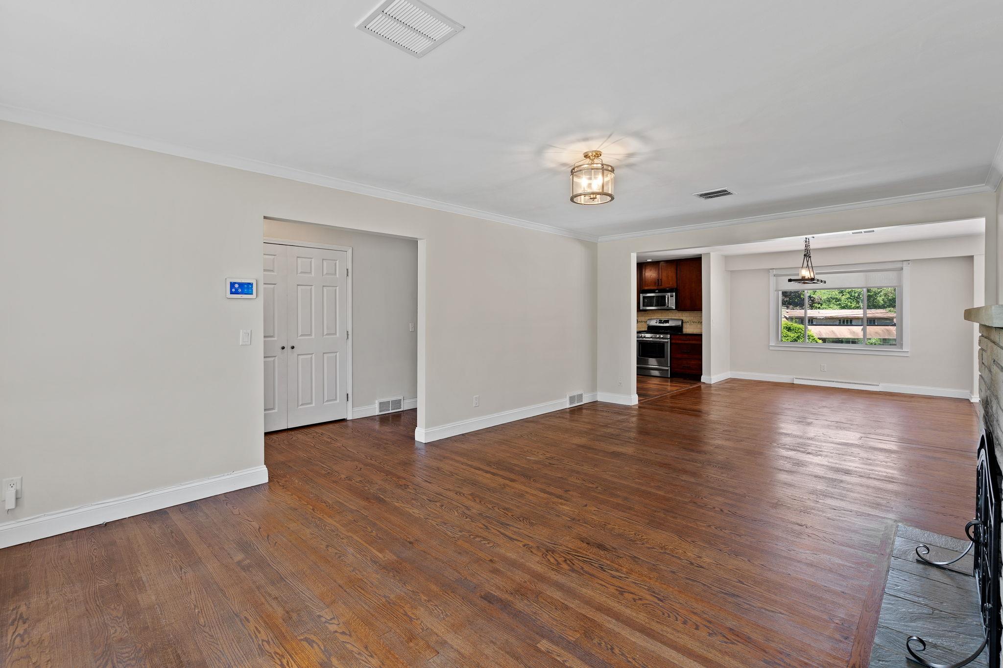 #8 photo, 51 Loockerman Avenue, Poughkeepsie , NY 12601