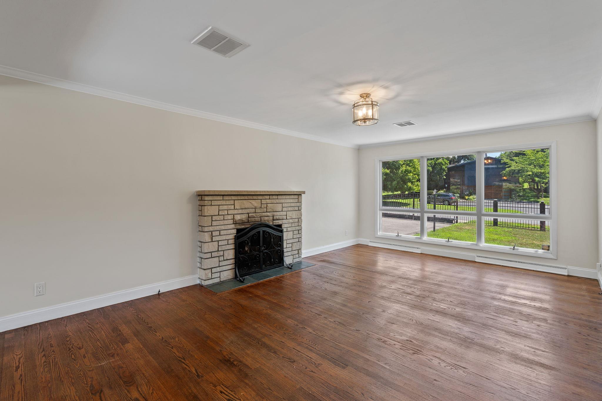 #9 photo, 51 Loockerman Avenue, Poughkeepsie , NY 12601