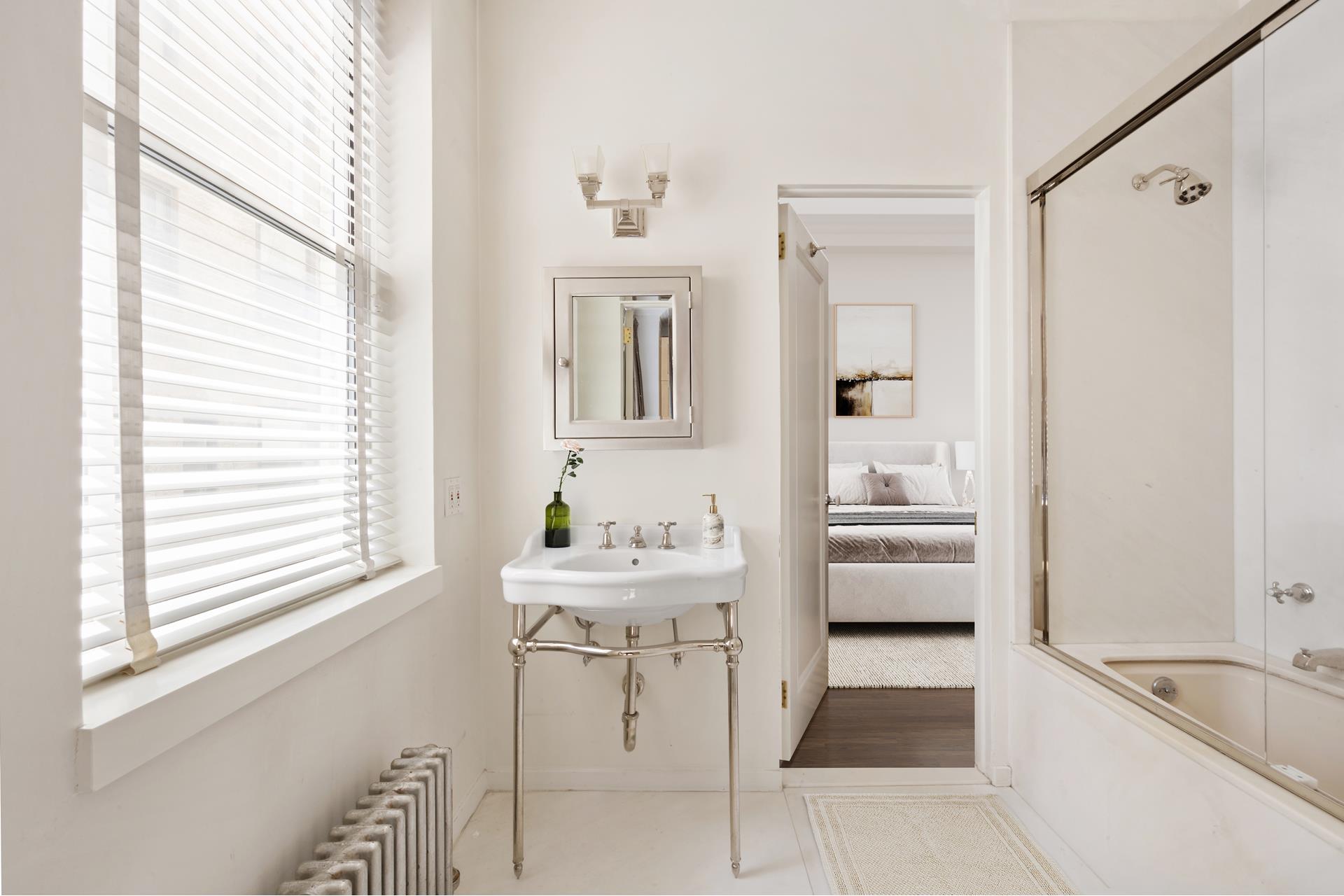 #13 photo, 1120 5TH Avenue, マンハッタン Carnegie Hill , NY 10128