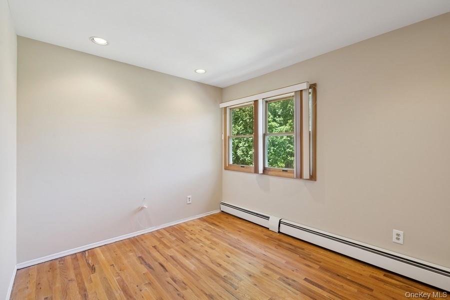 #15 photo, 8 Cedar Place, Kings Park , NY 11754