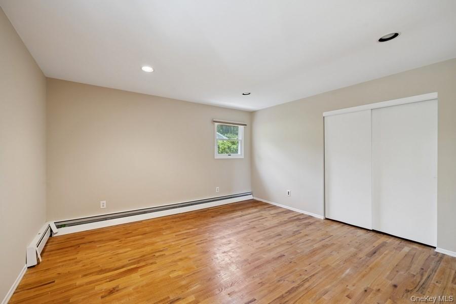 #17 photo, 8 Cedar Place, Kings Park , NY 11754