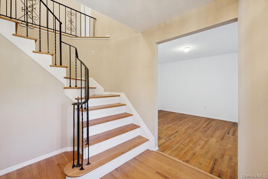 #4 photo, 8 Cedar Place, Kings Park , NY 11754